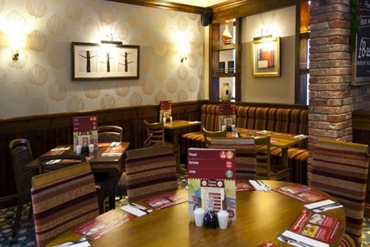 Premier Inn Bristol Filton Exterior foto